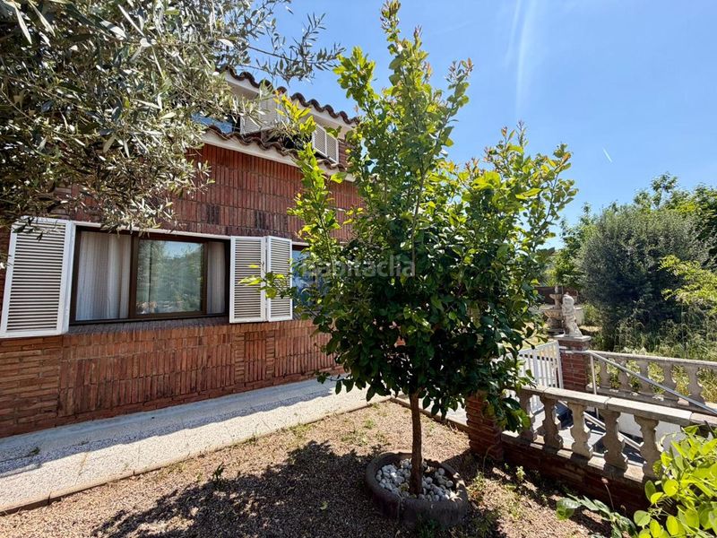 Foto 5cb92aa2-389b-4f9a-9f57-101278feaac5. Casa amb calefacció aparcament piscina a Reixac - Vallensana Baixa Montcada i Reixac