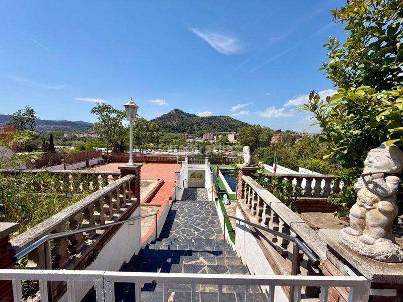 Foto bab401a9-382d-465c-9294-51e13ab01814. Casa amb calefacció aparcament piscina a Reixac - Vallensana Baixa Montcada i Reixac