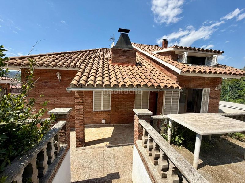 Foto d4839b24-832d-4e39-be3b-c612f5256bdd. Casa amb calefacció aparcament piscina a Reixac - Vallensana Baixa Montcada i Reixac