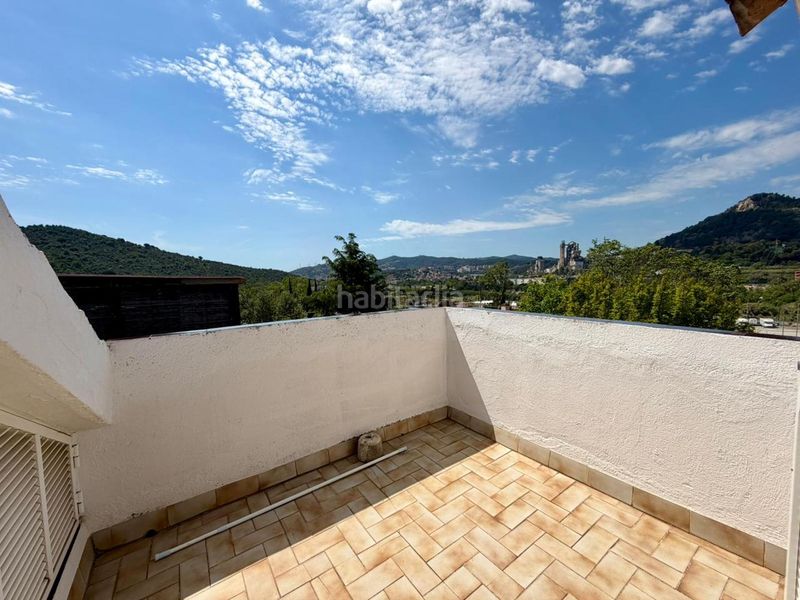 Foto f4ab2dc3-1ef0-49f0-9d64-6c5408ca52f7. Casa amb calefacció aparcament piscina a Reixac - Vallensana Baixa Montcada i Reixac