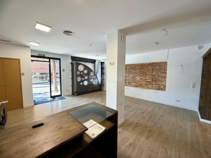 Foto 97f464bd-3d46-4525-88b9-a97b5ccc207b. Local comercial a Instituts Granollers