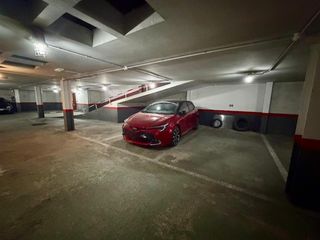 Autoparkplatz in Montcada Centre - La Ribera