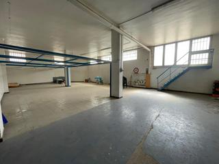 Geschäftsraum in Carrer Montiu