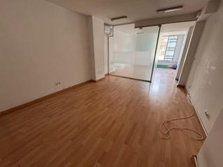 Business premise in De La Unitat