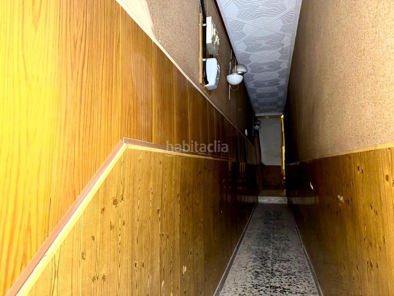 Foto 1db05789-f965-4b0e-8b0d-bf90967ee068. Casa adosada casa en venta a reformar en Barri del Centre Terrassa