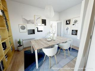 Semi detached house in Barri del Centre. Casa en venta a reformar en terrassa
