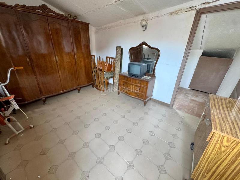 Foto 2d9a2ed7-3b91-49e1-9131-173fd47ef0d3. Casa adosada casa en venta a reformar en Barri del Centre Terrassa
