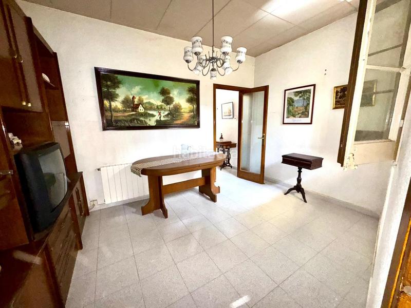 Foto 4b72804f-f285-4221-907f-2efbac726f57. Casa adosada casa en venta a reformar en Barri del Centre Terrassa