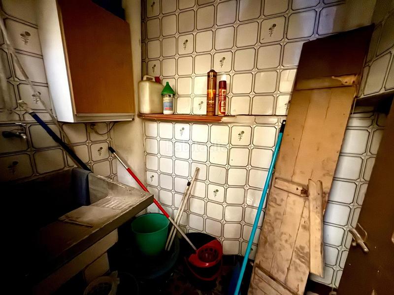 Foto 592d1596-7f7c-47d5-b0a1-75d78f9874a4. Casa adosada casa en venta a reformar en Barri del Centre Terrassa