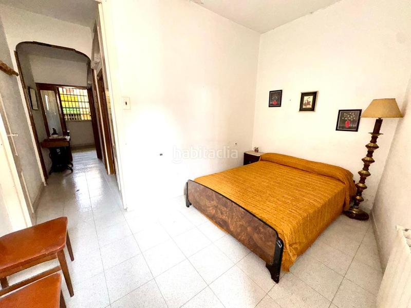 Foto bed6a78a-064f-4262-bf2f-eb8b9579a0e2. Casa adosada casa en venta a reformar en Barri del Centre Terrassa