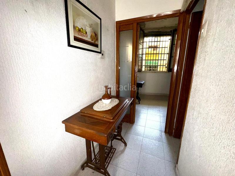Foto c382a0c6-641c-4204-b8b6-aec28237da0f. Casa adosada casa en venta a reformar en Barri del Centre Terrassa
