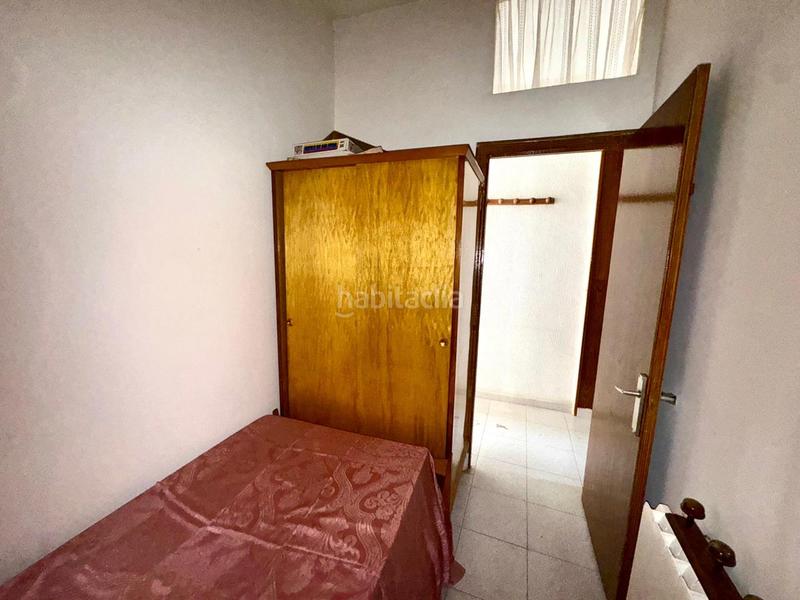Foto f8f04b54-6ad5-4bc6-8f4e-e7462f33a6ac. Casa adosada casa en venta a reformar en Barri del Centre Terrassa