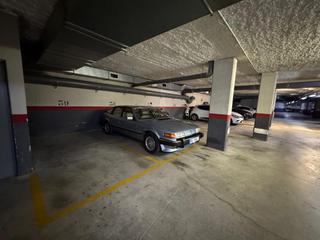 Aparcament cotxe  Carrer amadeu vives. Parking en venta en la zona de masrampinyo