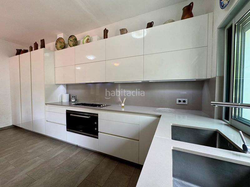 Foto 213dd44c-8256-4e3a-b632-8339130298c2. Casa magnífica casa en venta en Torrelles de Llobregat