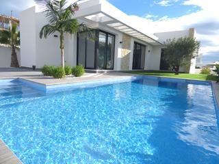 Maison à San Fulgencio. Impresionantes casas de obra nueva en venta en la urbanizaciãn l