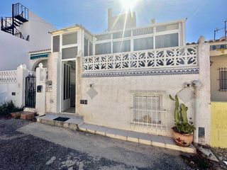 Affitto Casa a schiera in San Fulgencio. Alquiler larga temporada en la marina urb.âsmart properties tien