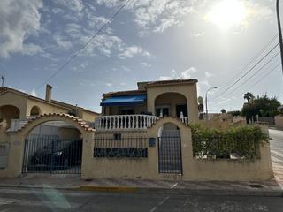 Maison à San Fulgencio. Hermosa casa independiente en urb marina!!!!!!!! tenemos el plac