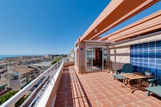 Etagenwohnung in Las Viñas. Bonitonbspãtico en guardamar del seguraprecio 390.000 âdescubre