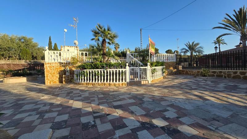 Foto c8208037-954f-408d-afa7-6b6dc26d20fd. Casa con piscina in Jubalcoi Elche / Elx