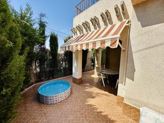 Reihenhaus in San Fulgencio. Âoportunidad ãnica en san fulgencio!se vende bungalow en esquina
