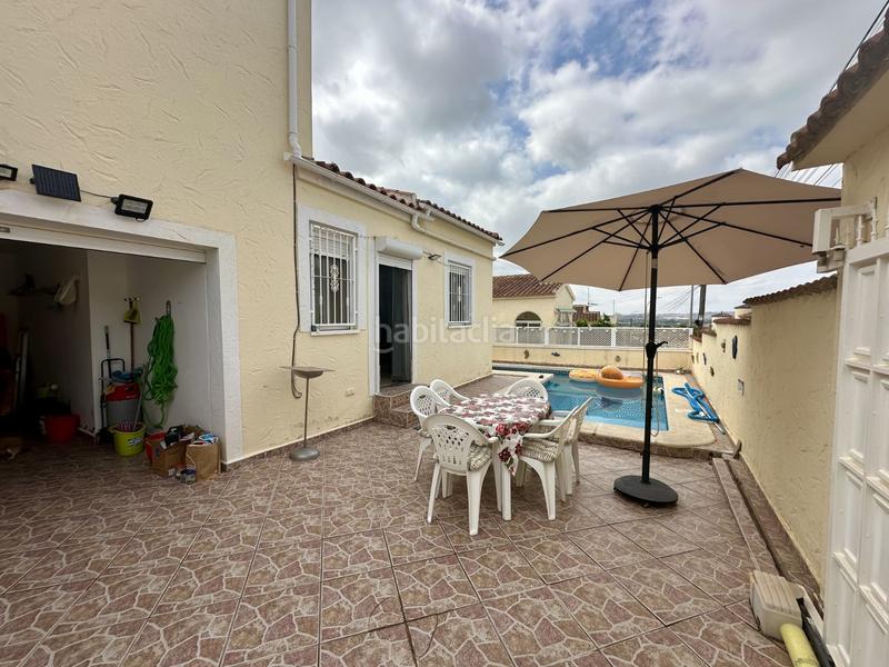 Foto e34a5255-9ee7-4966-8ce8-579d00a1506e. Casa fantastico chalet independiente con piscina privada en la urb. la marina!!!!!se ofrece a la venta magnãfica vivienda unifamiliar d en San Fulgencio