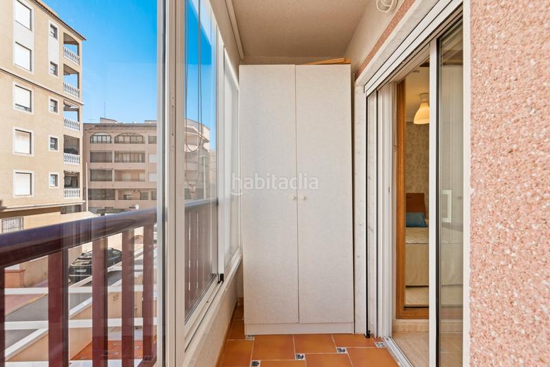 Foto 21f82da9-abef-4497-956e-b354bba6f2ac. Piso apartamento con garaje este luminoso apartamento de 77 mâ, con una excelente distribuciãn, estã ubicado a s en Guardamar del Segura