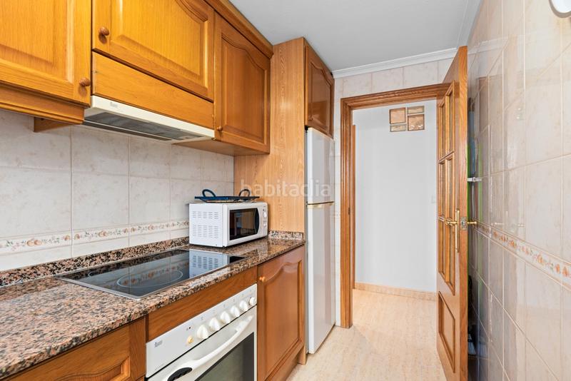 Foto 98b00958-cf07-4844-bf51-87d365437638. Piso apartamento con garaje este luminoso apartamento de 77 mâ, con una excelente distribuciãn, estã ubicado a s en Guardamar del Segura