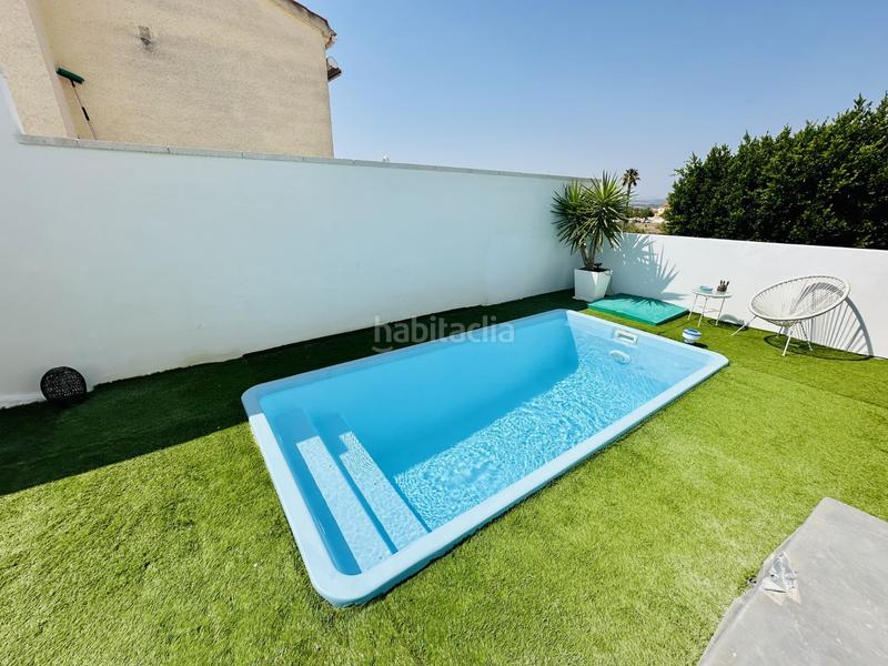 Foto 44e8cbf6-71e4-4137-ae59-efadb6472c7b. Casa encantador chalet independiente con piscina privada y apartamento de invitadoste presentamos esta magnãfica oportunidad de vivir e en San Fulgencio