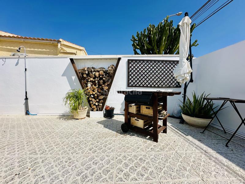 Foto 5aecfba1-afaa-430b-b626-cf9e48e0667b. Casa encantador chalet independiente con piscina privada y apartamento de invitadoste presentamos esta magnãfica oportunidad de vivir e en San Fulgencio