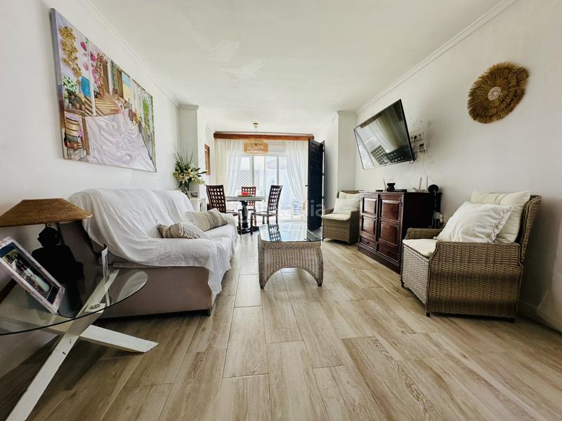 Foto 87b1778a-da19-410a-9012-1fff235455ea. Casa encantador chalet independiente con piscina privada y apartamento de invitadoste presentamos esta magnãfica oportunidad de vivir e en San Fulgencio