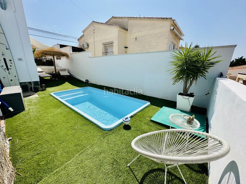 Foto b40fdec1-327c-45d2-b893-9f5935cc211a. Casa encantador chalet independiente con piscina privada y apartamento de invitadoste presentamos esta magnãfica oportunidad de vivir e en San Fulgencio