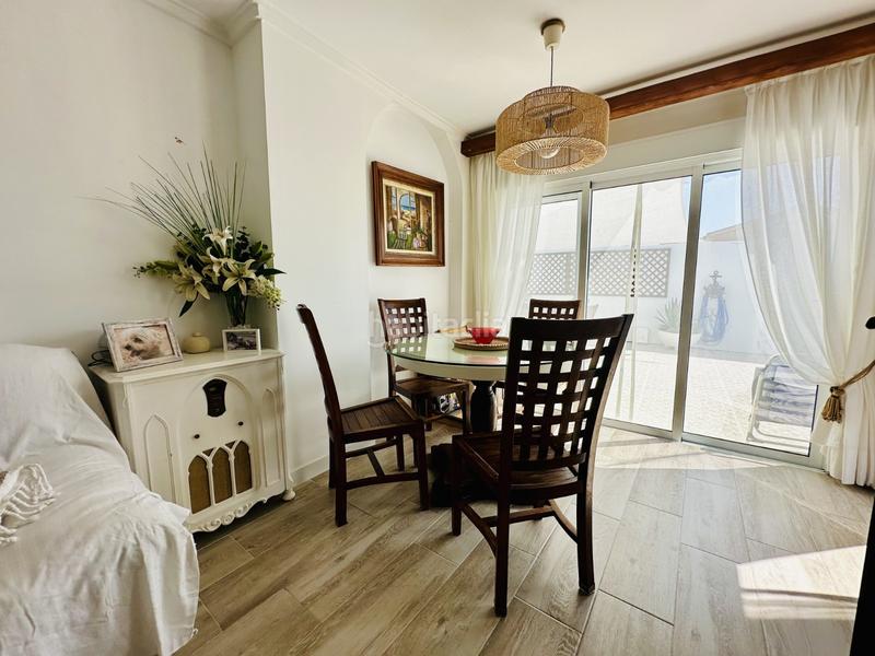 Foto c5d342ef-ba90-44b7-8742-470cc10bd5cd. Casa encantador chalet independiente con piscina privada y apartamento de invitadoste presentamos esta magnãfica oportunidad de vivir e en San Fulgencio