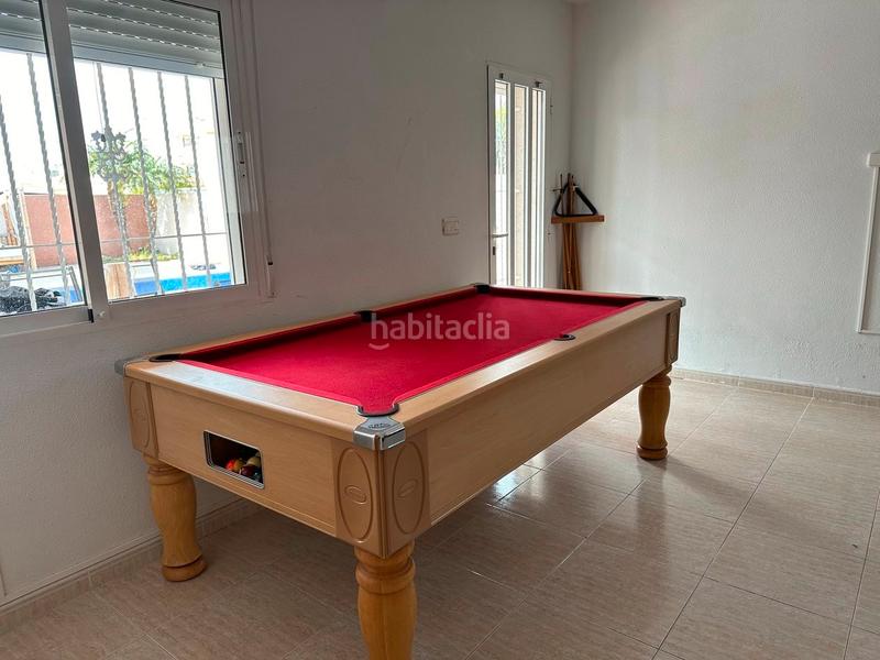 Foto dba4f4c1-a998-43d2-99f5-aa3415bbb178. Casa chalet independiente con piscina privada y sãtano amplio cerca de la playaoportunidad de adquirir un chalet independiente de 197 m en San Fulgencio