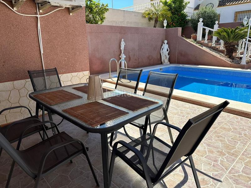Foto fc2249a5-d286-4257-8ba8-24837a41ad0f. Casa chalet independiente con piscina privada y sãtano amplio cerca de la playaoportunidad de adquirir un chalet independiente de 197 m en San Fulgencio