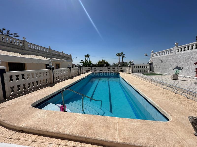 Foto 7bc1d060-bcbf-4d38-9f94-a63d3036048b. Casa encantadora casa de campo con parcela de 2.475 mâ y piscina privada!!presentamos esta estupenda casa de campo ubicada en Albatera