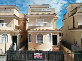 Chalet in San Fulgencio. Chalet en la marina urb â excelente oportunidadsmart properties