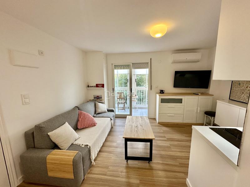 Foto 1a0e21f1-5042-40ec-b023-983431711ad0. Estudi a La Marina Elche / Elx