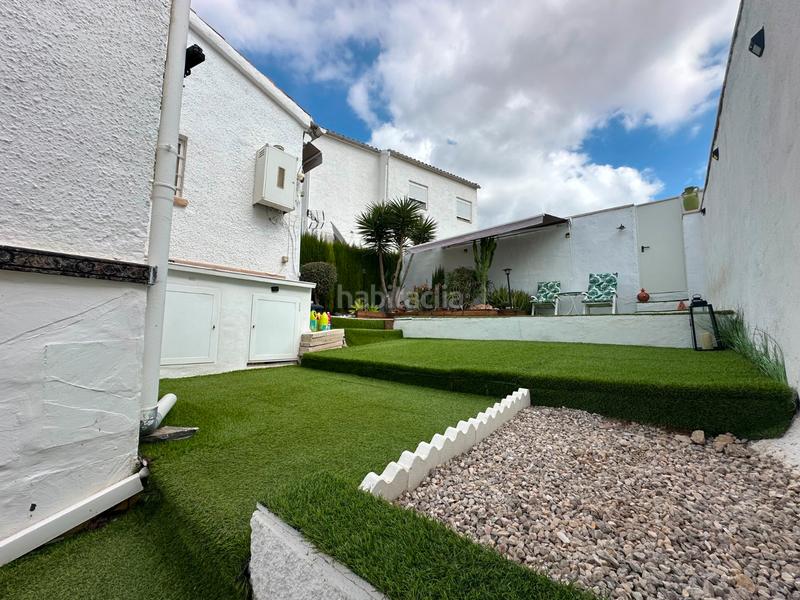 Foto 1da4a160-fade-4409-b330-29fc8403117a. Chalet smart properties tiene el placer de presentar estanbspencantadora casa independientenbspubicada en la urbanizaciãn la marina, un l en San Fulgencio