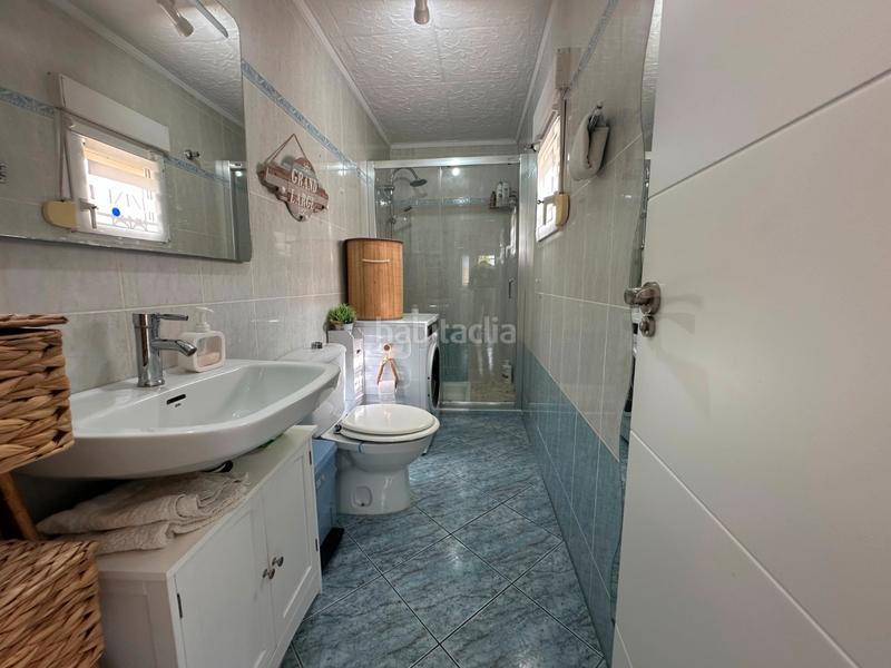 Foto 1e9fca3d-ca83-4fbc-b800-e468f28ce9df. Chalet smart properties tiene el placer de presentar estanbspencantadora casa independientenbspubicada en la urbanizaciãn la marina, un l en San Fulgencio
