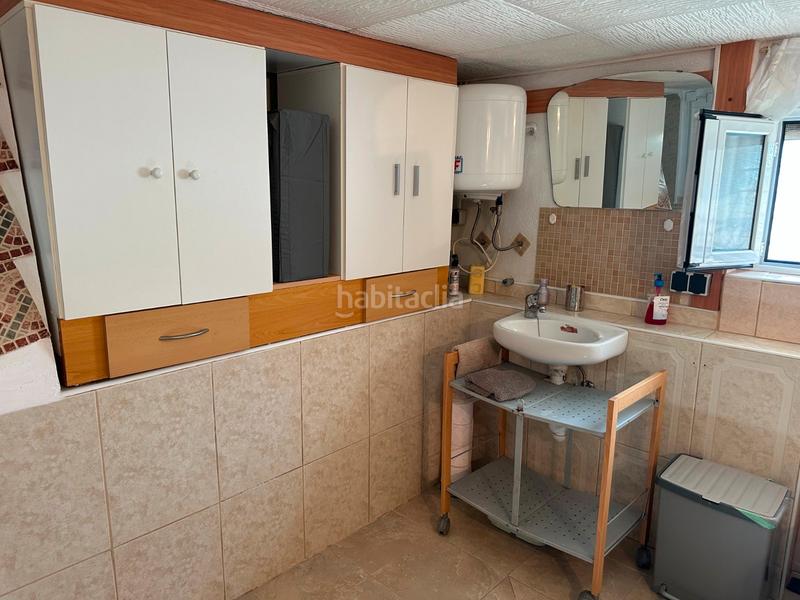 Foto ac125c13-cb18-4927-bb88-8041b9270d9f. Chalet smart properties tiene el placer de presentar estanbspencantadora casa independientenbspubicada en la urbanizaciãn la marina, un l en San Fulgencio