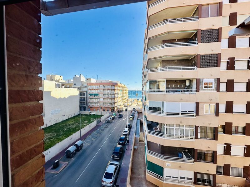 Foto aa350f01-aff0-4fc6-8f87-982f0769ee2e. Pis amb aparcament a Los Europeos Torrevieja