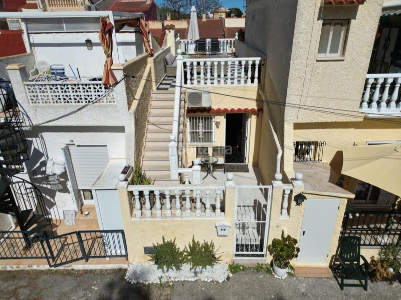 Foto f90f978b-e4b3-4e8b-bc0e-e3d98c3f4a63. Casa a San Fulgencio