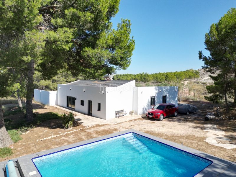 Foto 1dc1e567-edf4-4902-a18b-3e151003d2ec. Casa amb aparcament piscina a La Paz Villena