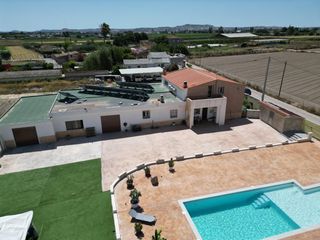 Casa en Dolores. Casa de campo con gran parcela y piscina privada en doloressmart