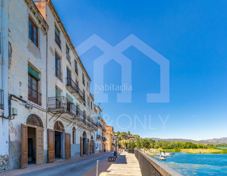 Foto 4f0cefbd-de59-45ea-845d-01c7849c3853. Casa in ebre 6 in Móra d´Ebre
