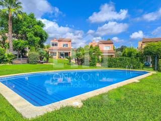 Casa a Pere antoni torres i jordi 4. Luminoso y amplio chalet en la urb. bonmont terres noves Casa a Pere antoni torres i jordi 4. Luminoso y amplio chalet en la urb. bonmont terres noves