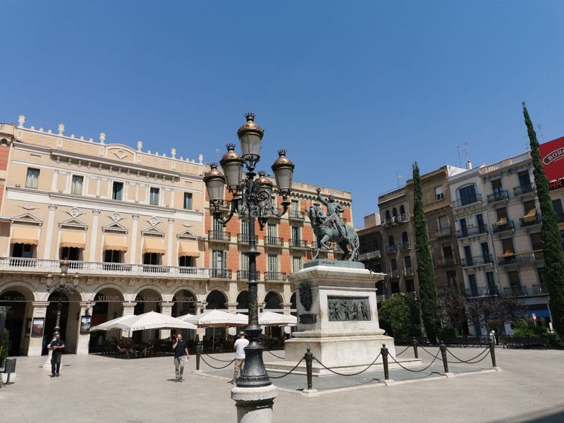 Foto 60a908d0-ee45-4720-a818-7948e65a20e5. Àtic a josep anselm clave 33 a Centre Reus