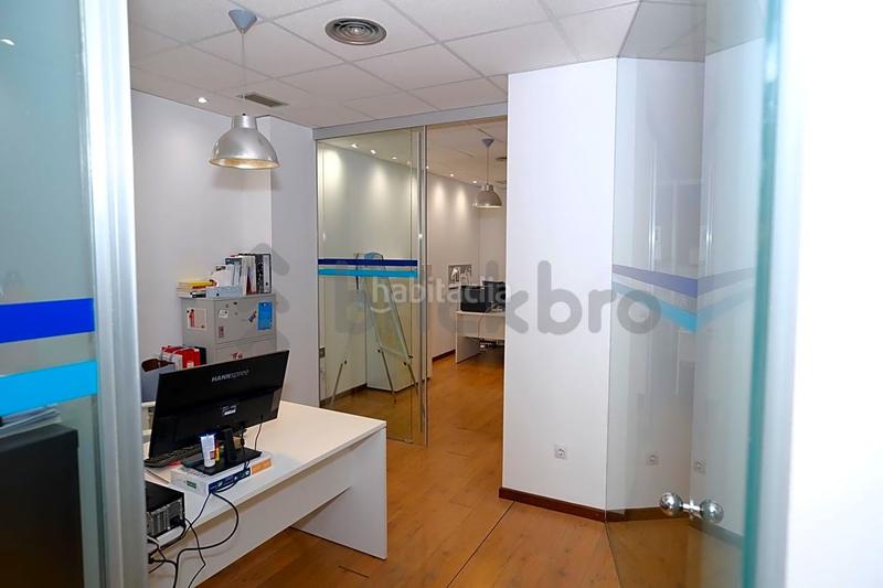 Foto 0dac7e3e-93e5-436f-9821-ccee0f0dfdc4. Local commercial dans carrer de manolo taberner 21 dans Valencia