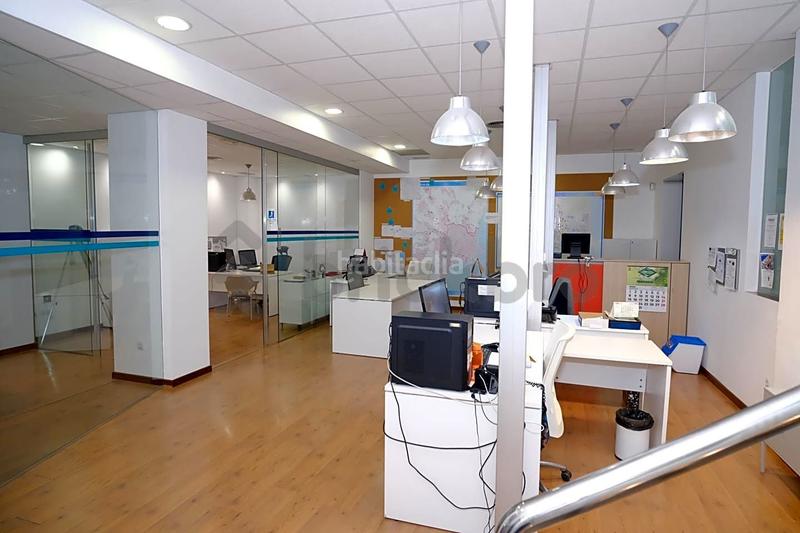 Foto 45e153ee-65f7-40de-bf1b-ac2e5e468231. Local commercial dans carrer de manolo taberner 21 dans Valencia