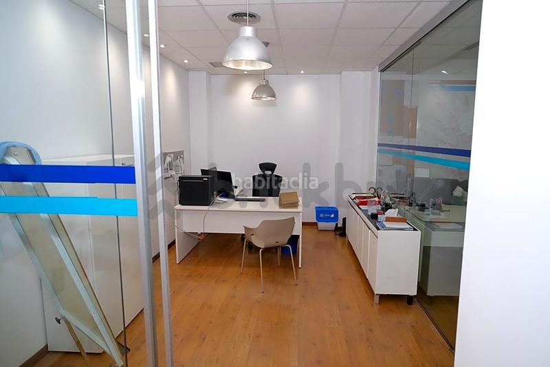 Foto 511bbc88-2ef7-4114-a299-061080f3001b. Local commercial dans carrer de manolo taberner 21 dans Valencia